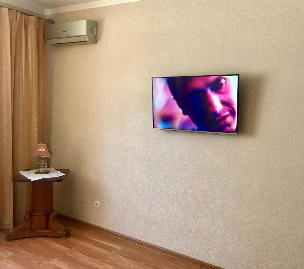 Apartments & Vernissage On Kostandi Street أوديسا المظهر الخارجي الصورة